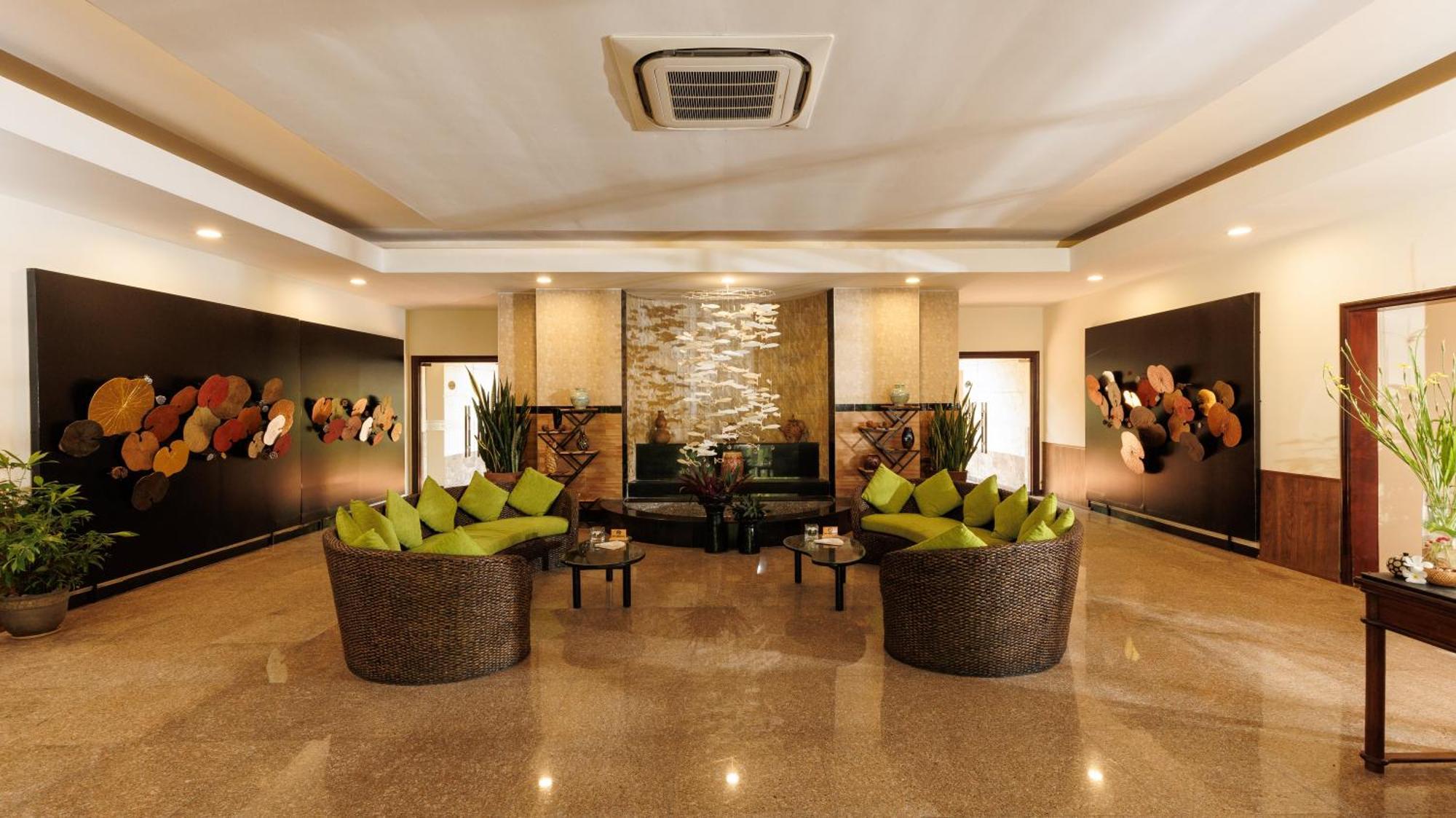 Diamond Bay Resort & Spa Nha Trang Exterior photo