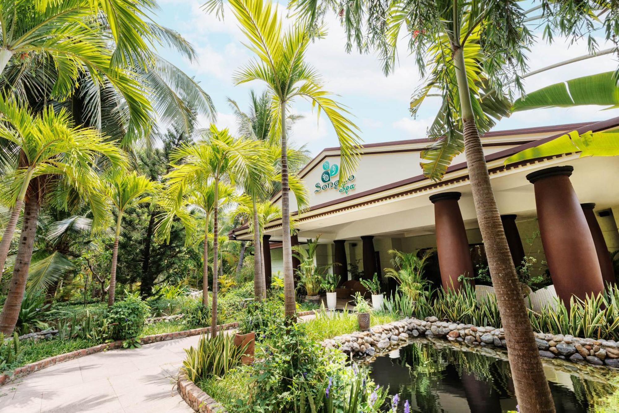 Diamond Bay Resort & Spa Nha Trang Exterior photo